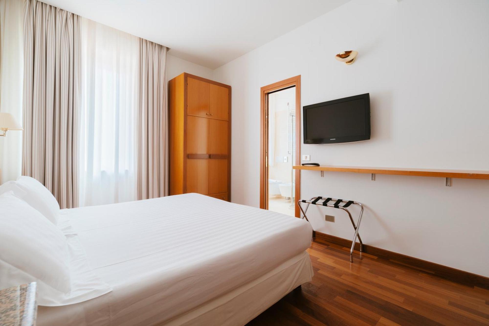 Standard Double Room,1598898736:JPEG